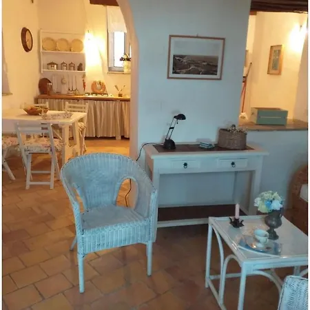 Le Nel Borgo * Crucoli