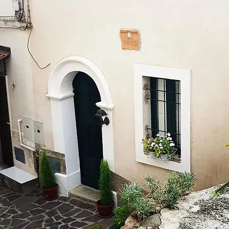 Le Nel Borgo בית נופש Crucoli